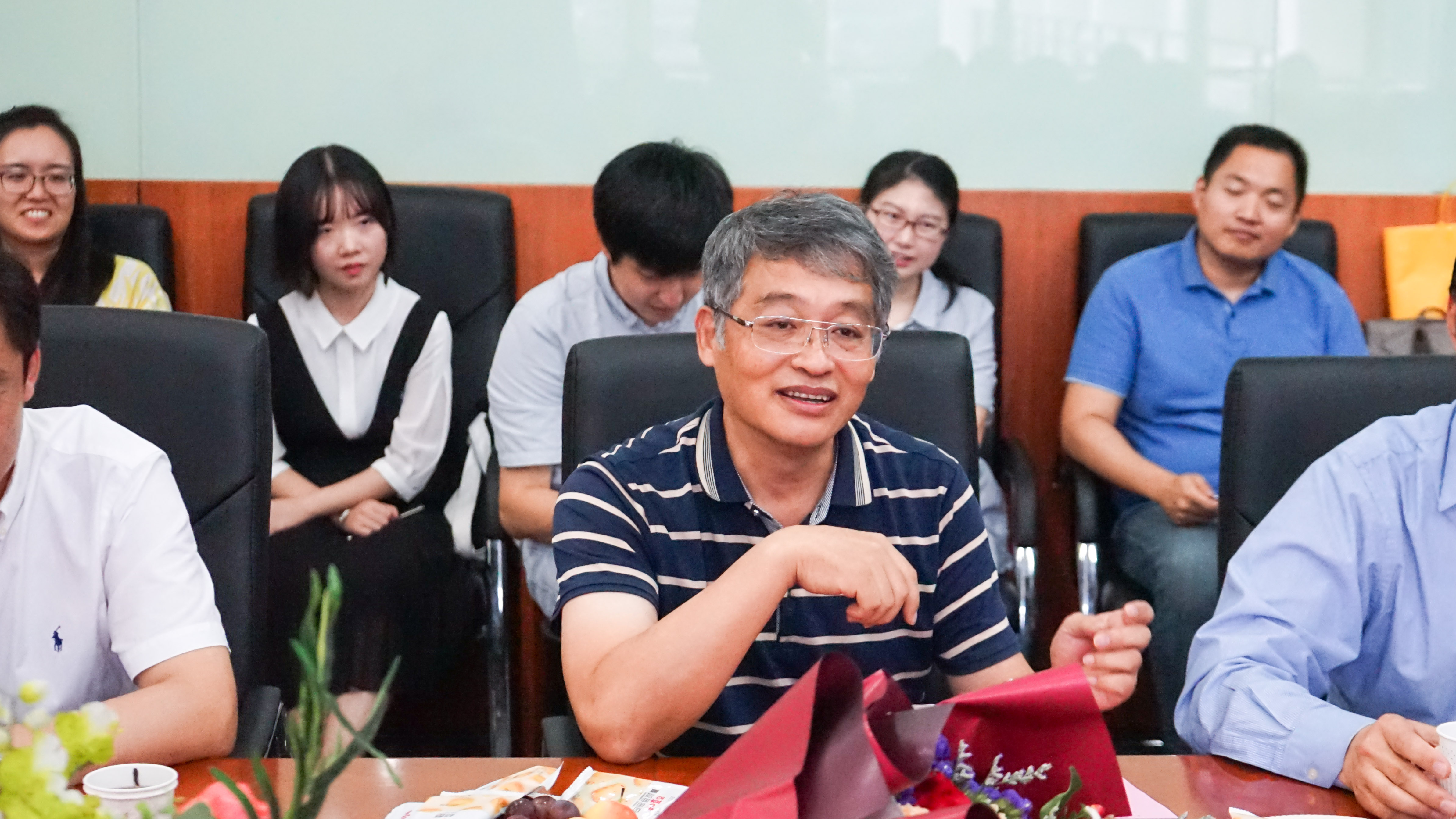 e943d369536e74559beaed221d353f16.jpg e943d369536e74559beaed221d353f16.jpg