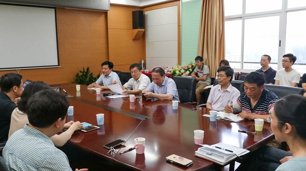 f36bbad8aa09141dabb3ecd0a48d7345.jpg 大会现场.jpg